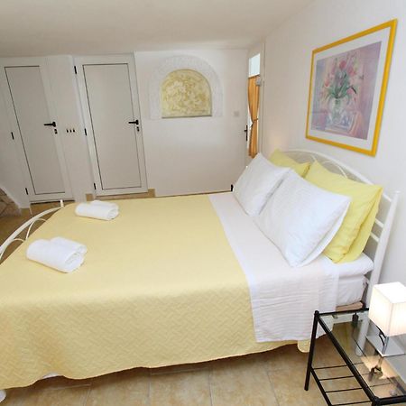 Apartments Knezovic Rovinj Ruang foto