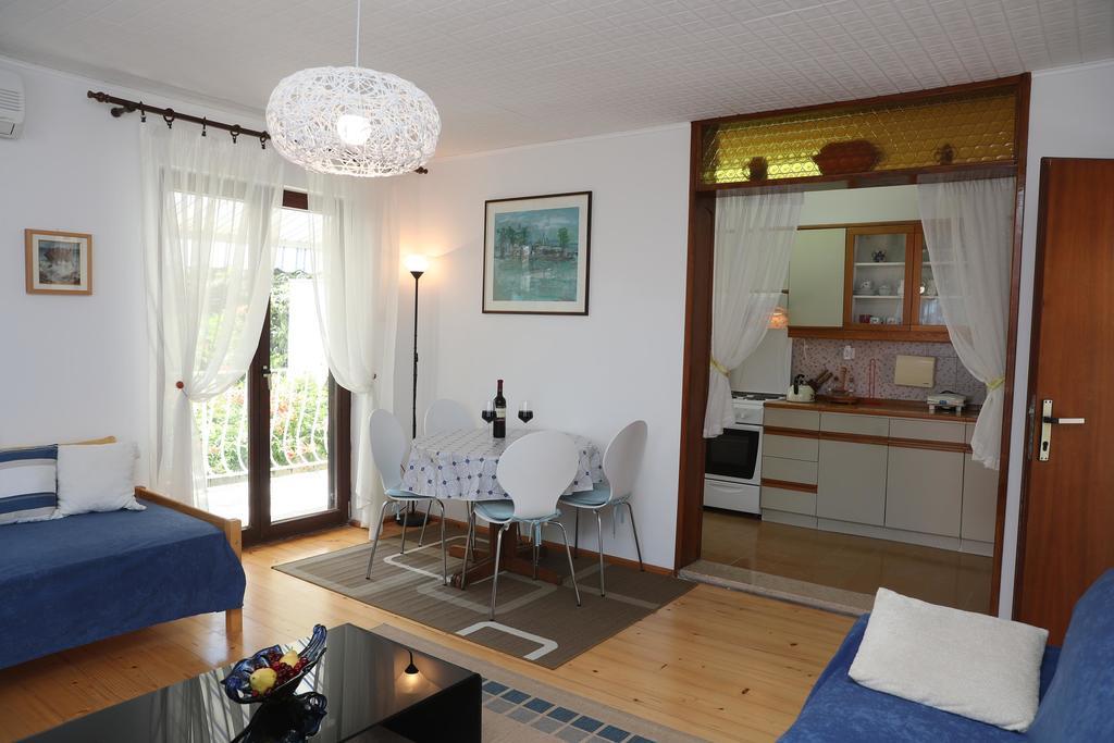 Apartments Knezovic Rovinj Bagian luar foto